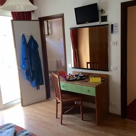 Hotel American