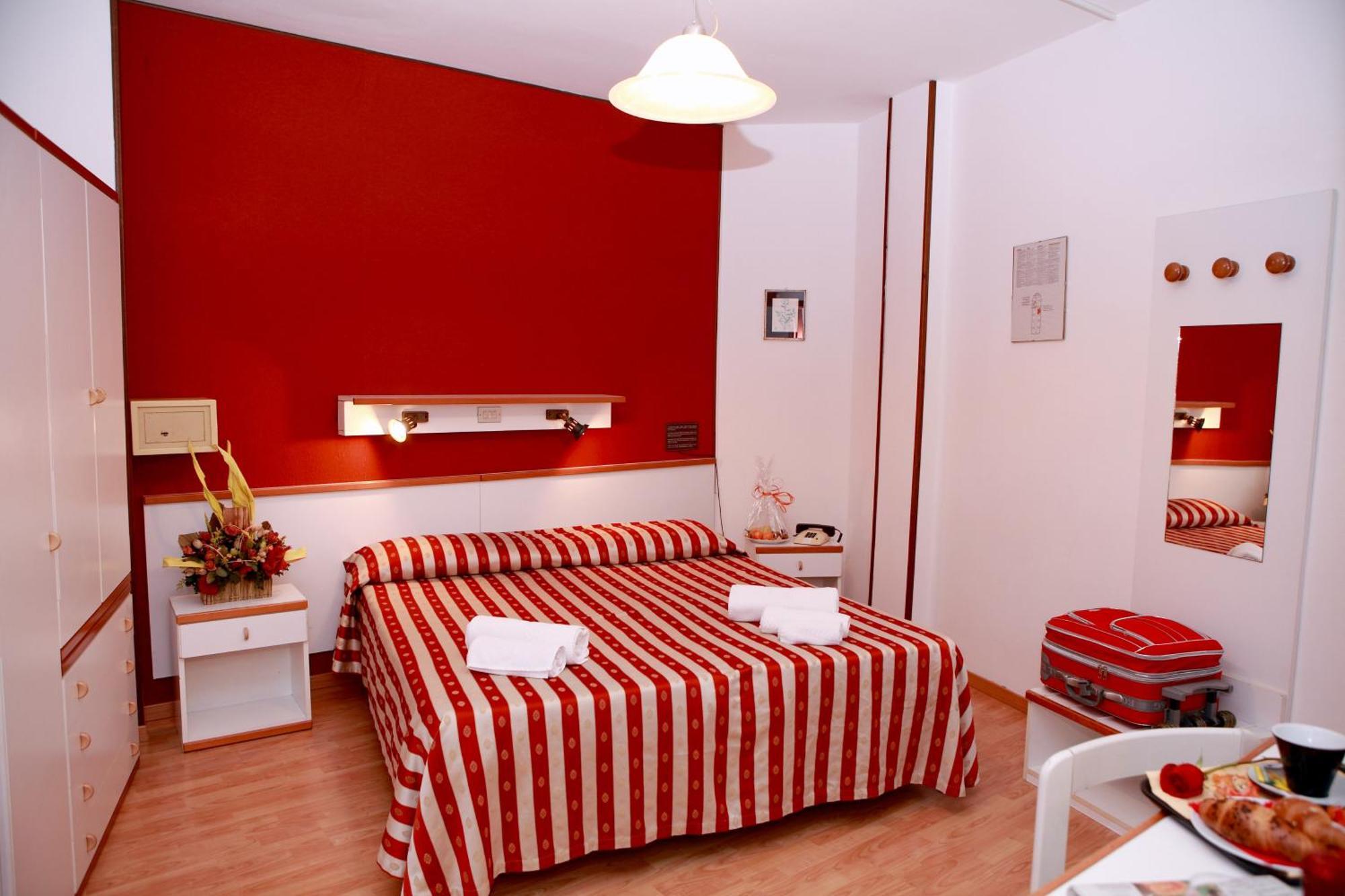 Hotel American 3*